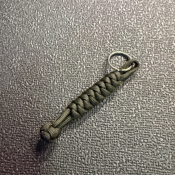 Handcrafted Snake Knot Paracord Lanyard Keychain - Picture 1 of 1